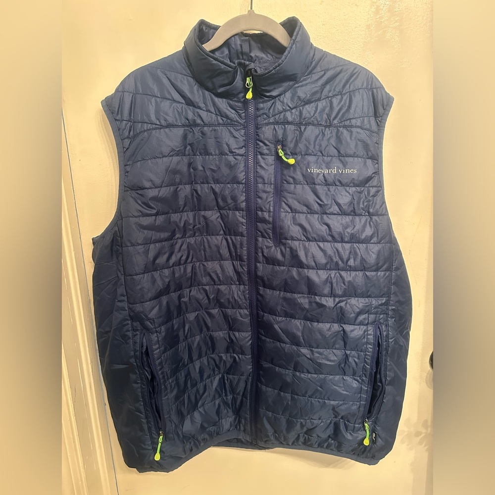 Vineyard Vines Mountain Weekend Puffer Vest Navy Blue Lime Green Accents Size XL
